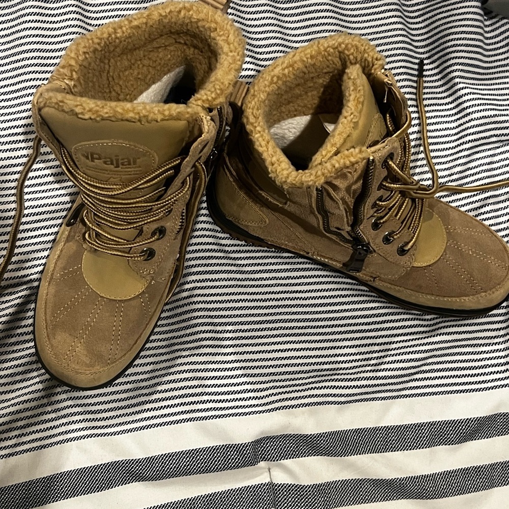 Pajar Temperature Rated Waterproof Tan Boots: Size US 7-7 1/2 - Picture 2 of 5